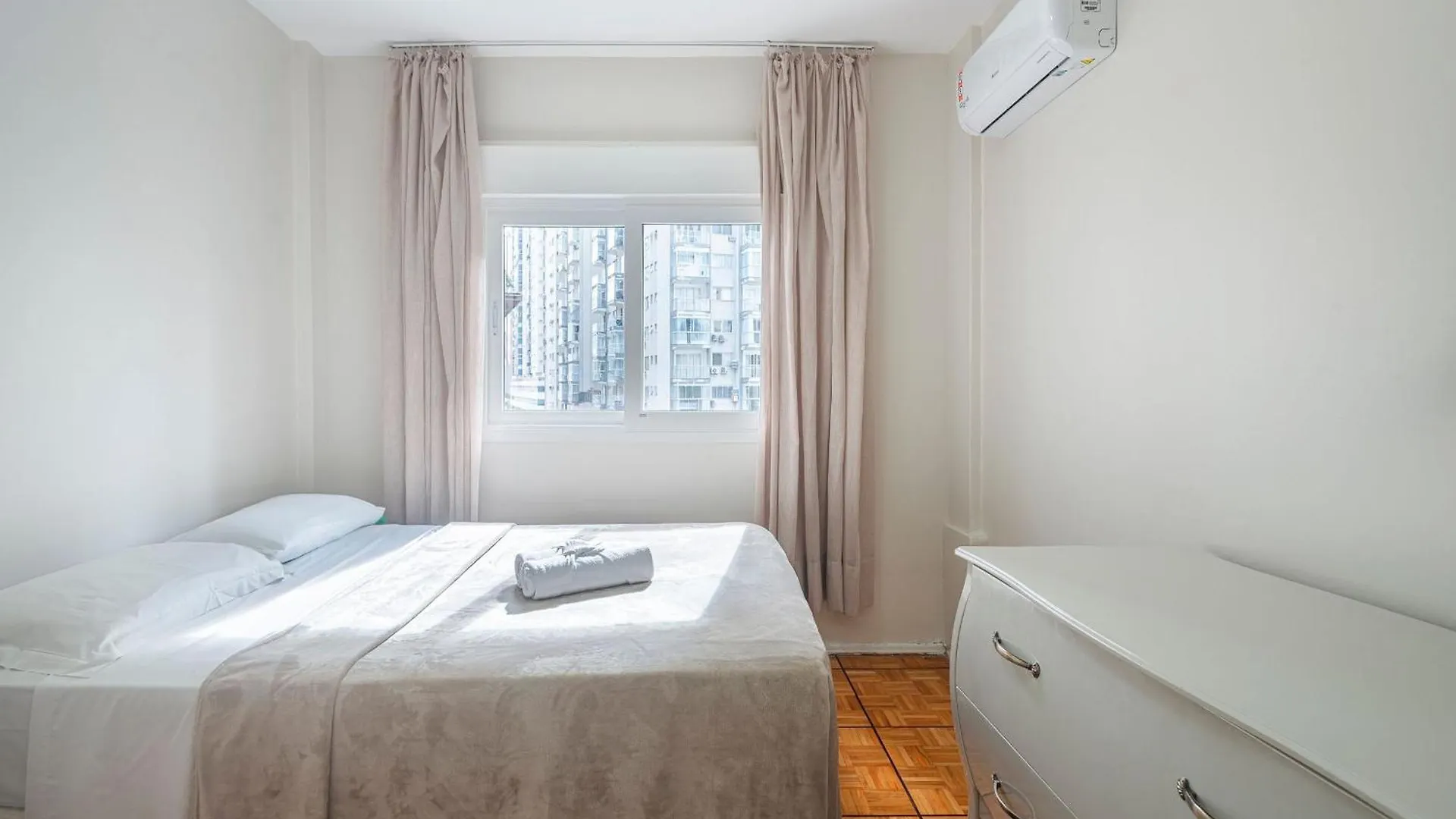 Nyaraló Grja052-Ape Na Av Atlantica | Localizacao Ideal 3Q Balneário Camboriú Brazília