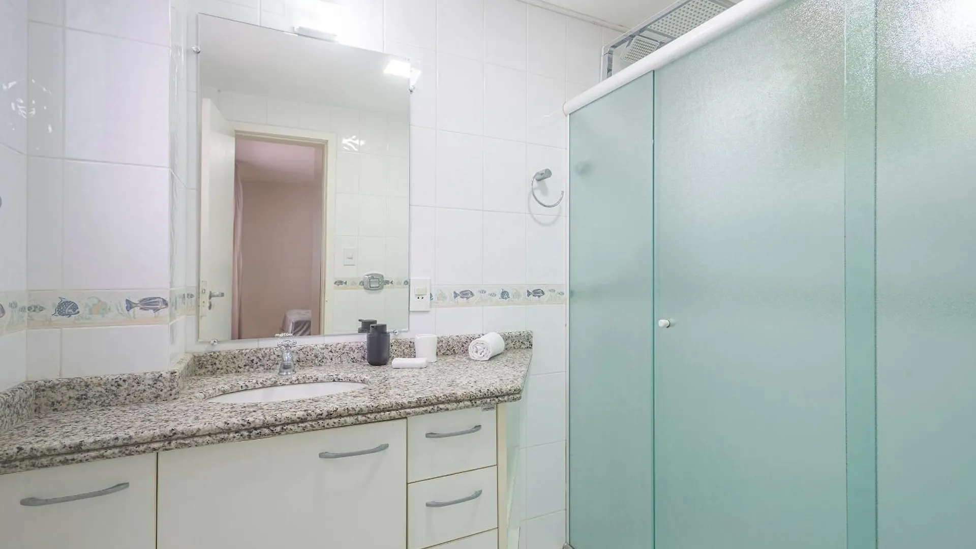 Grja052-Ape Na Av Atlantica | Localizacao Ideal 3Q Balneário Camboriú Nyaraló